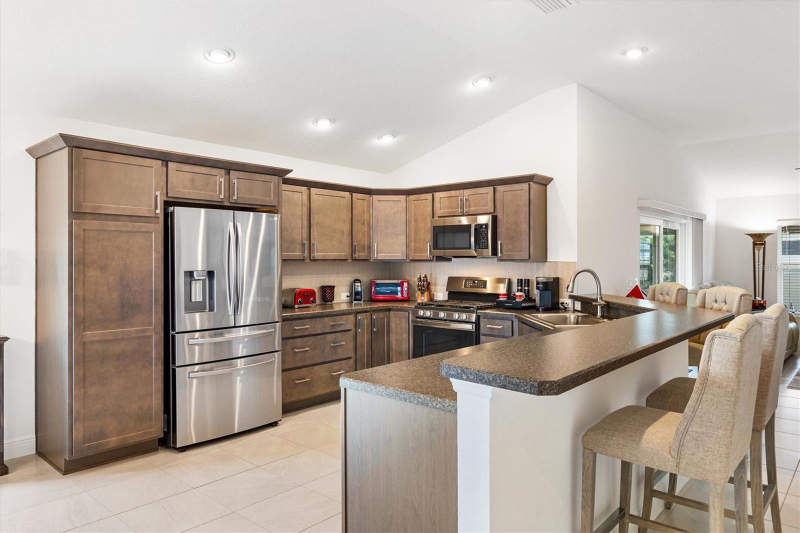 Image 12 of 47 For 5554 Millican Avenue