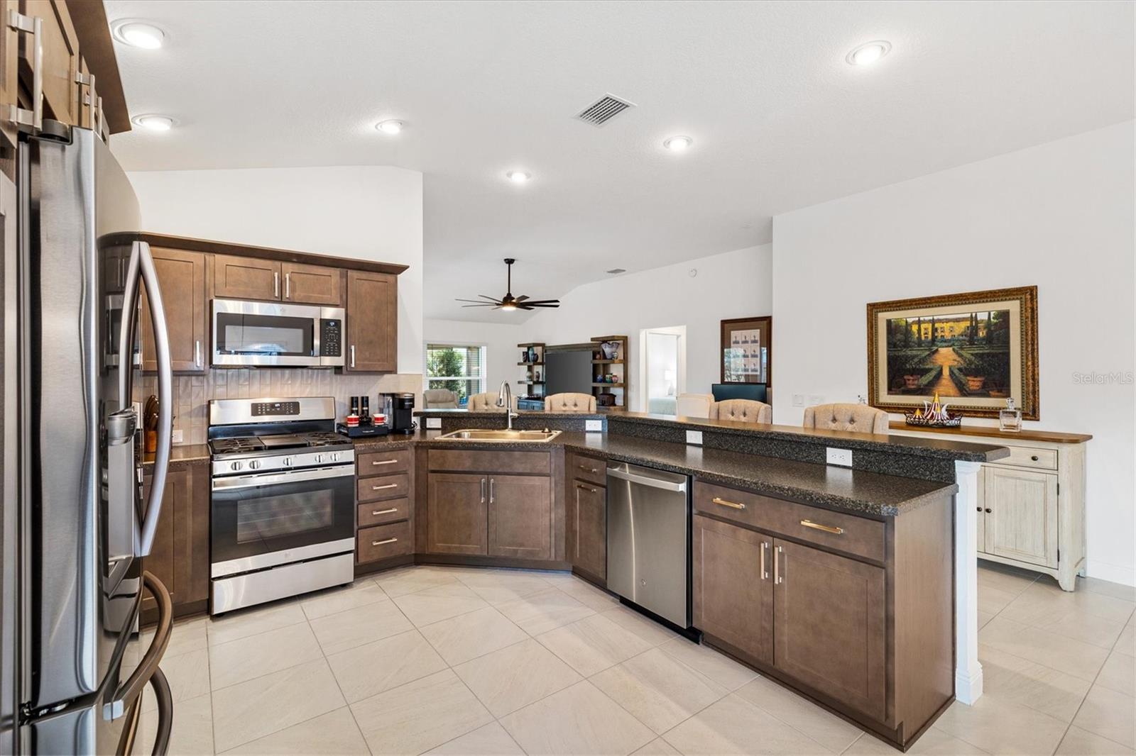 Image 13 of 47 For 5554 Millican Avenue