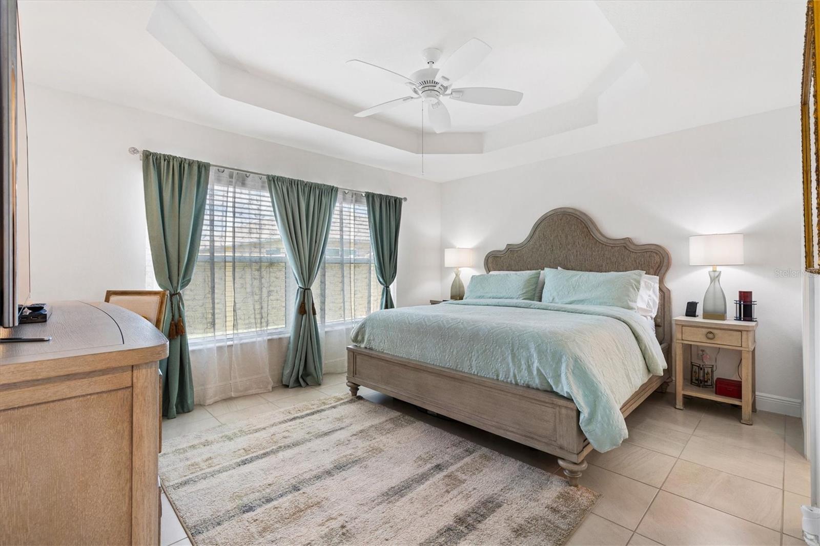 Image 24 of 47 For 5554 Millican Avenue