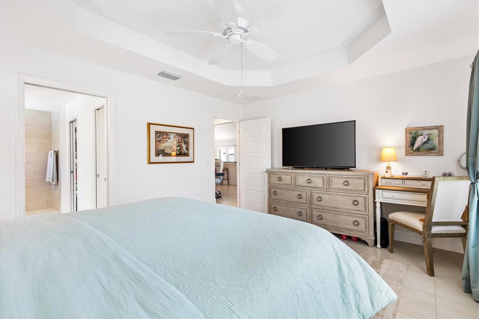 Image 25 of 47 For 5554 Millican Avenue