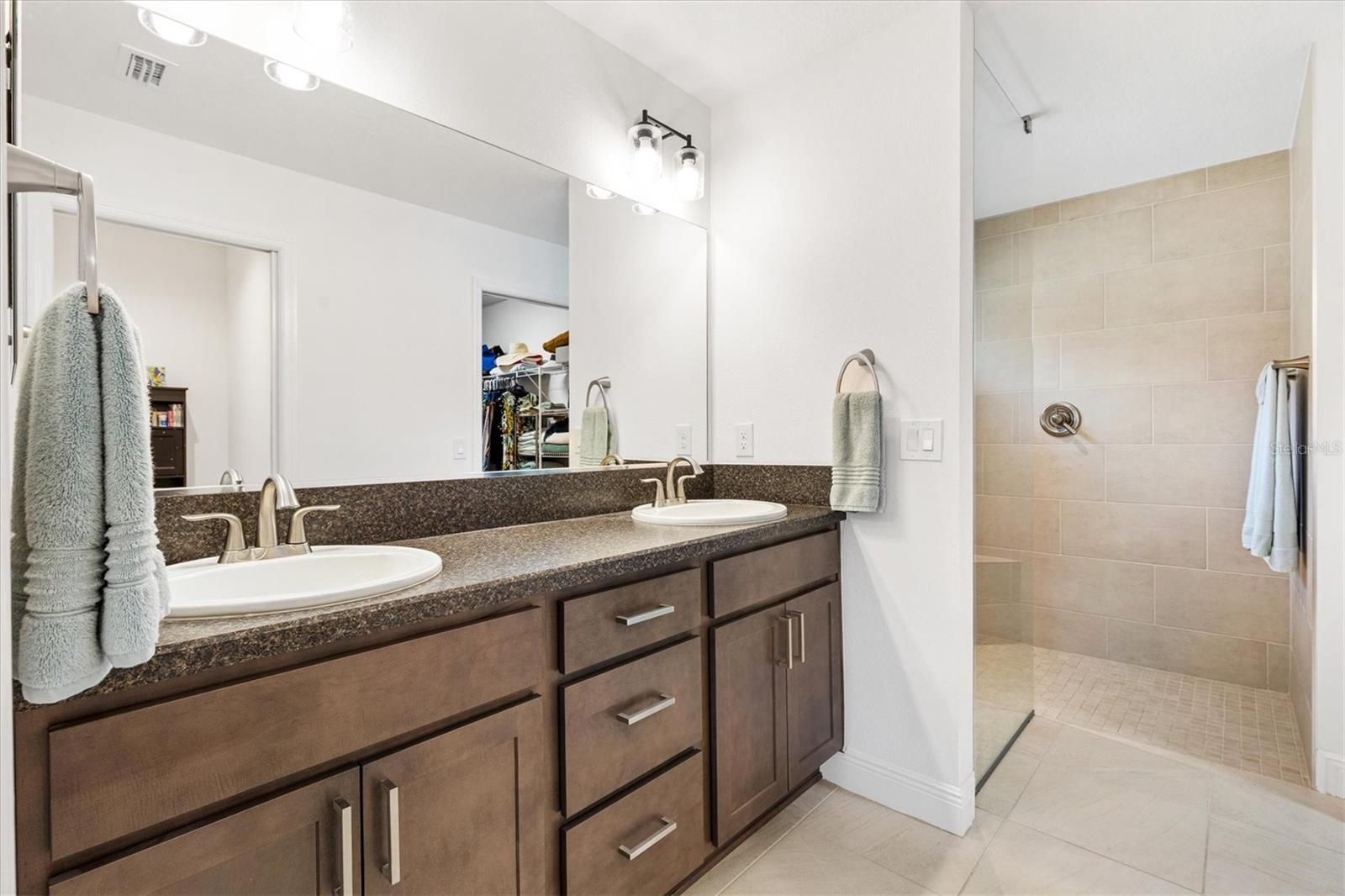 Image 26 of 47 For 5554 Millican Avenue