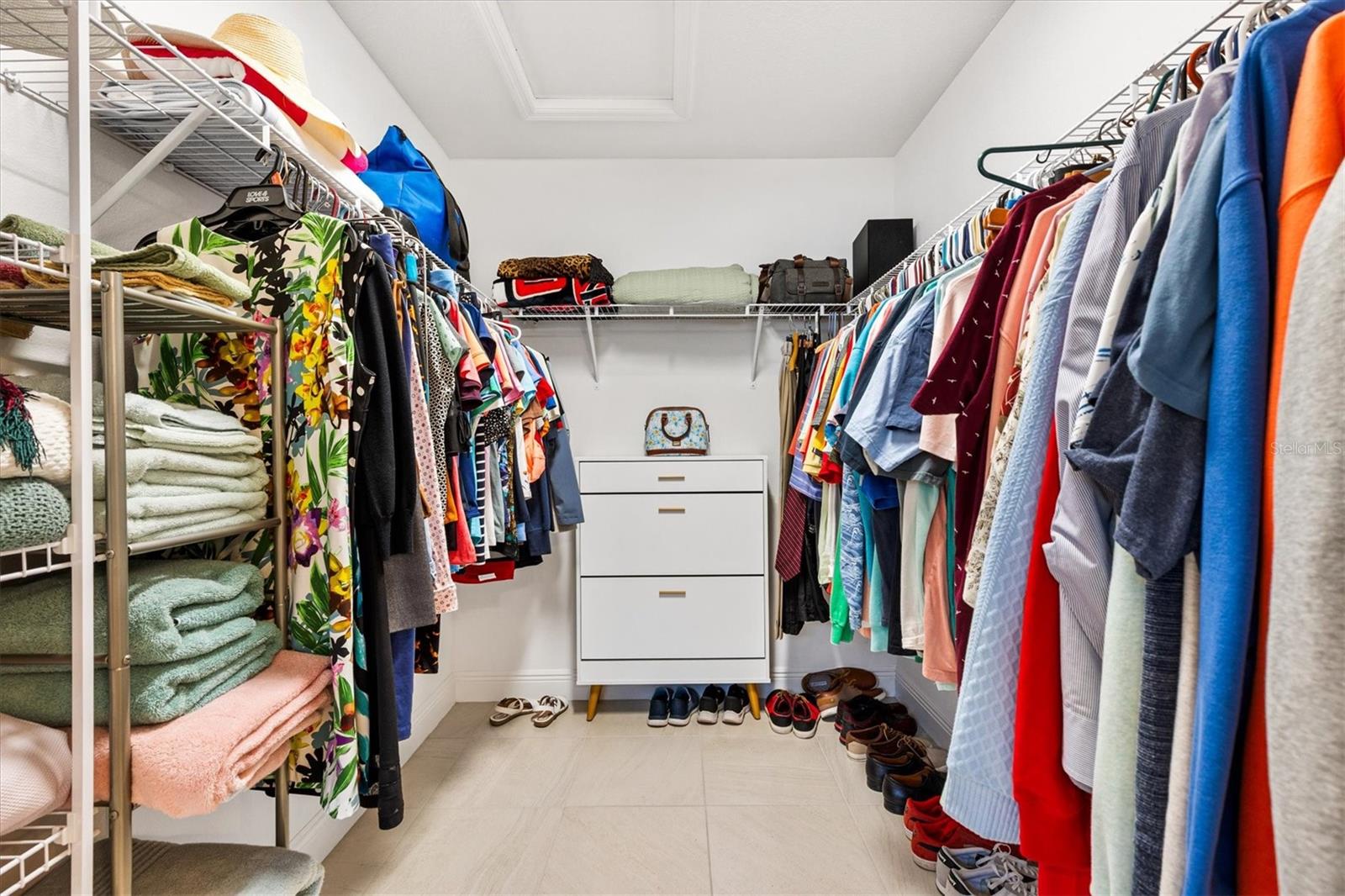 Image 28 of 47 For 5554 Millican Avenue