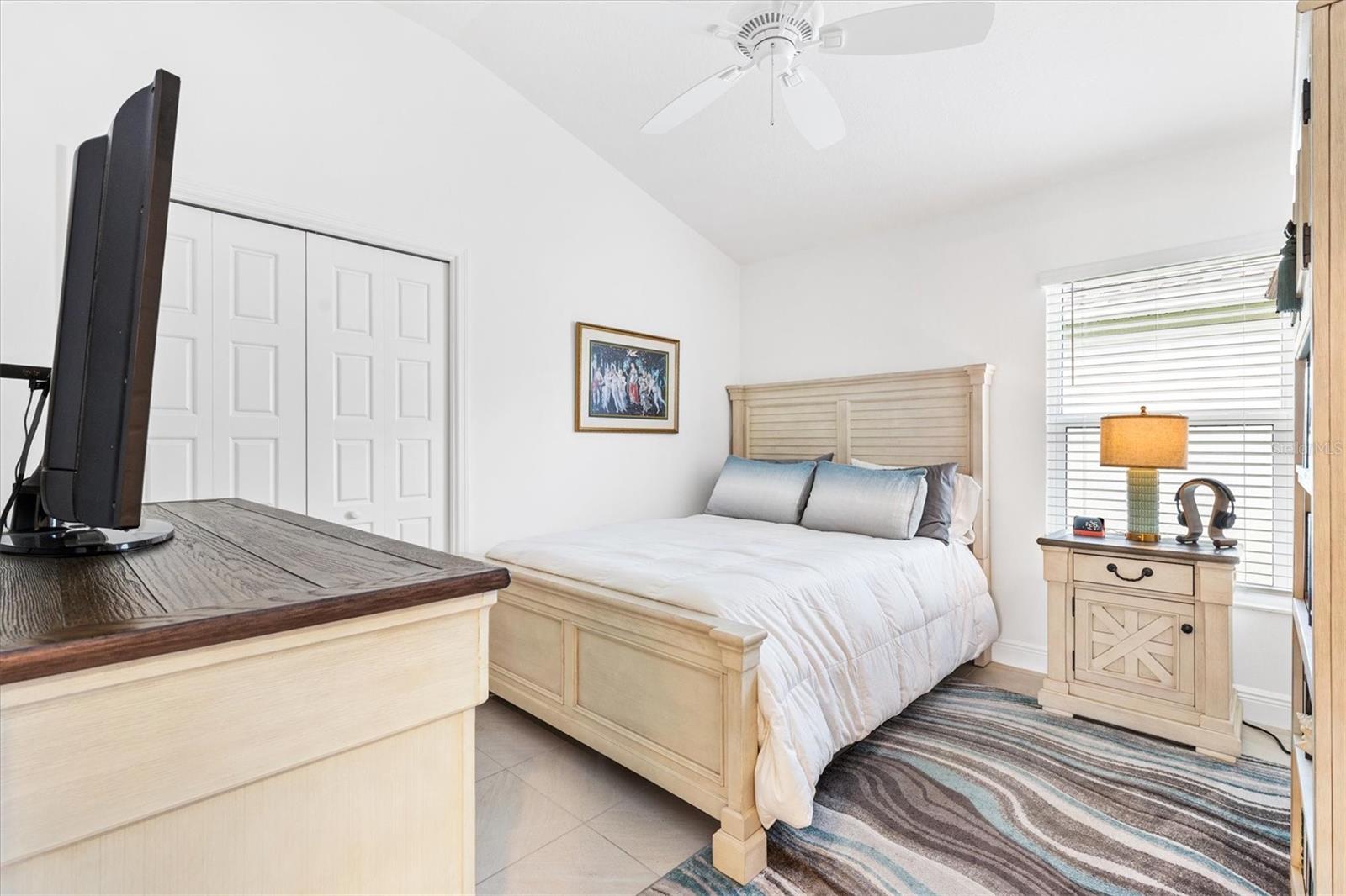 Image 29 of 47 For 5554 Millican Avenue