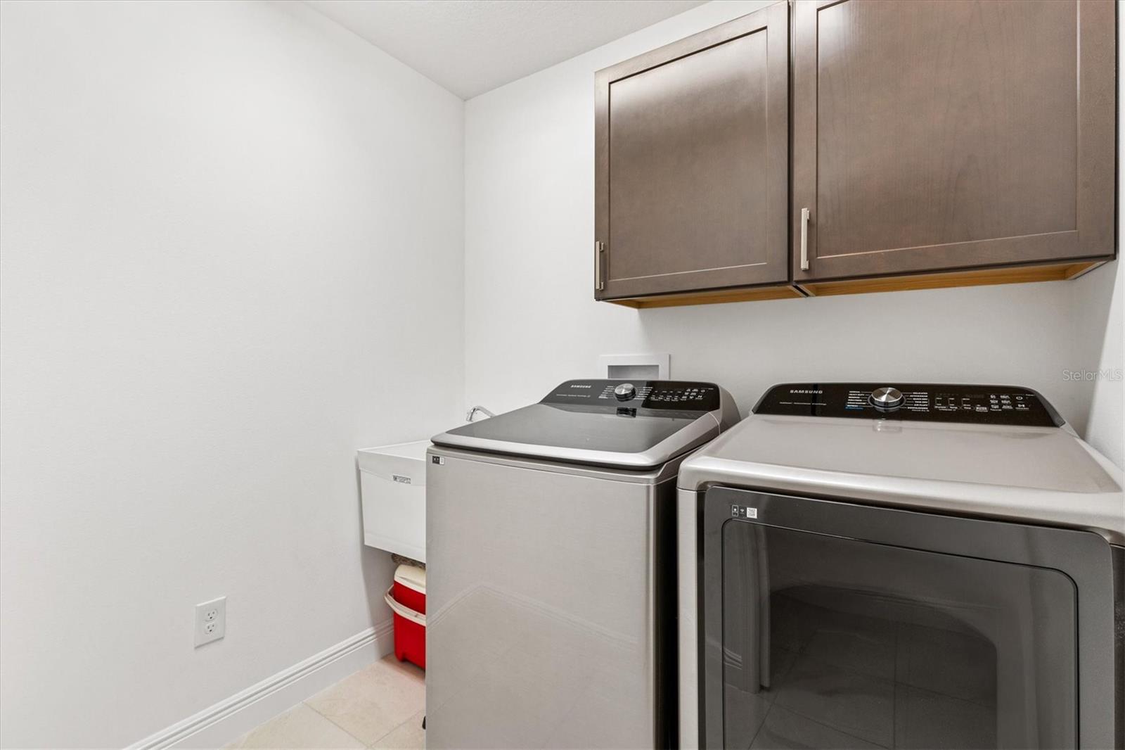 Image 34 of 47 For 5554 Millican Avenue