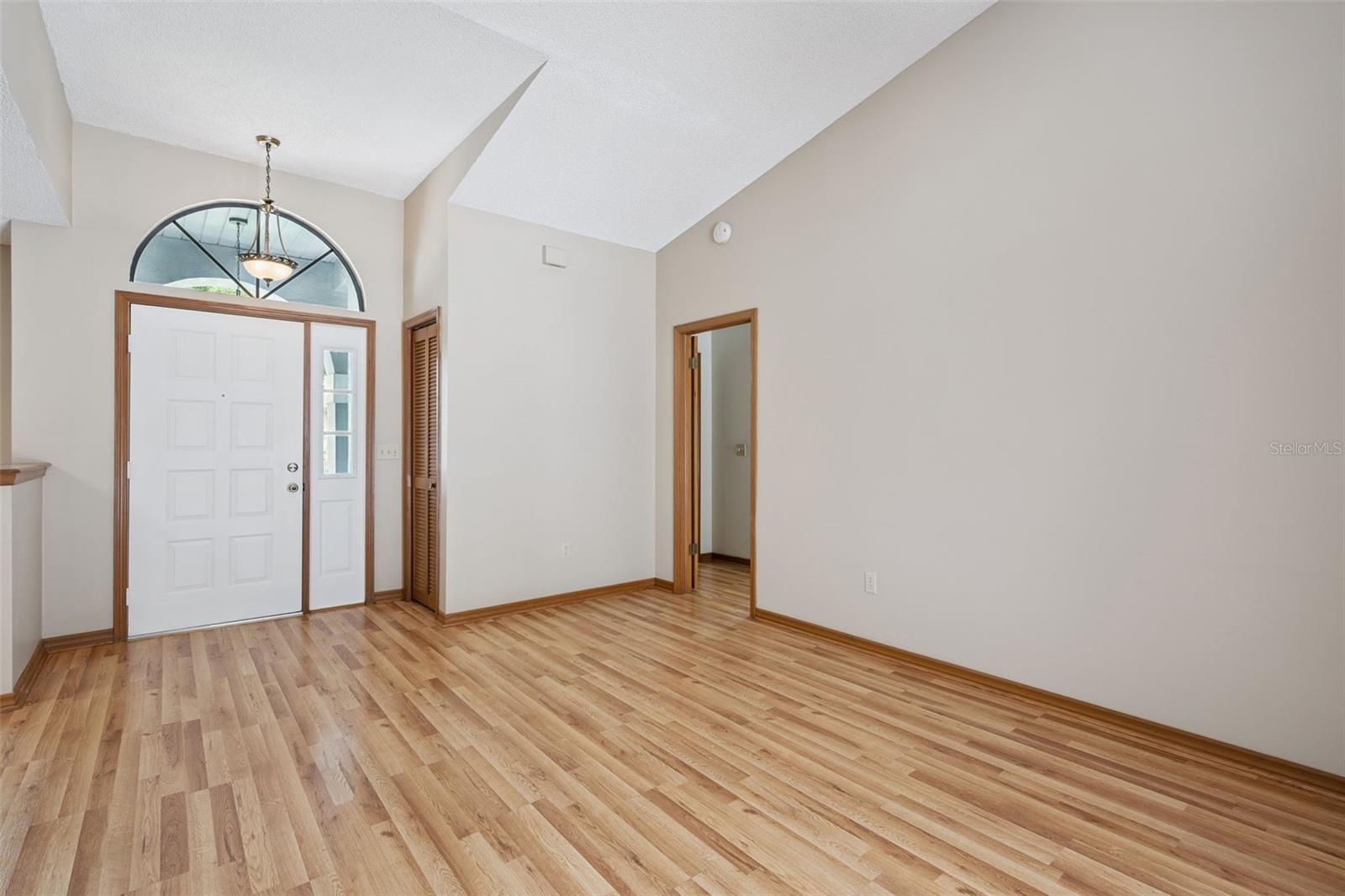 Image 9 of 58 For 1073 Bent Way Court