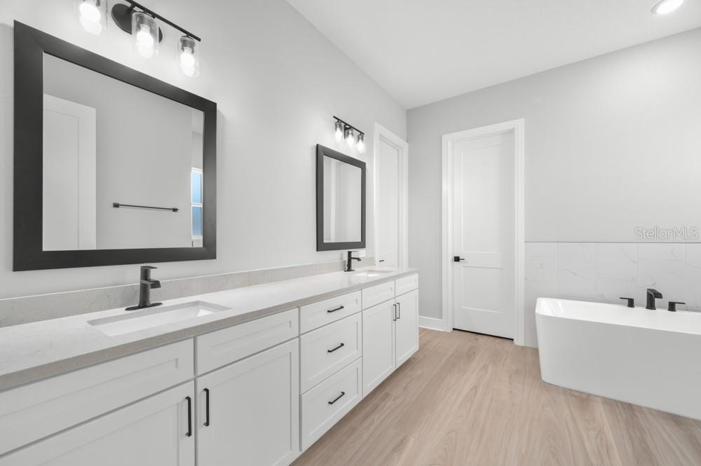 Image 18 of 39 For 3836 Saddle Hill Trail