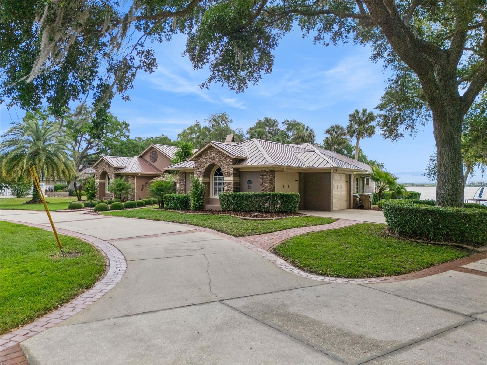 Image 12 of 72 For 29650 Squirrel Point Road