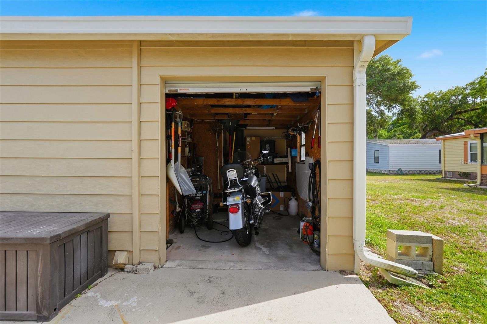 Image 26 of 27 For 111 Winterberry Avenue