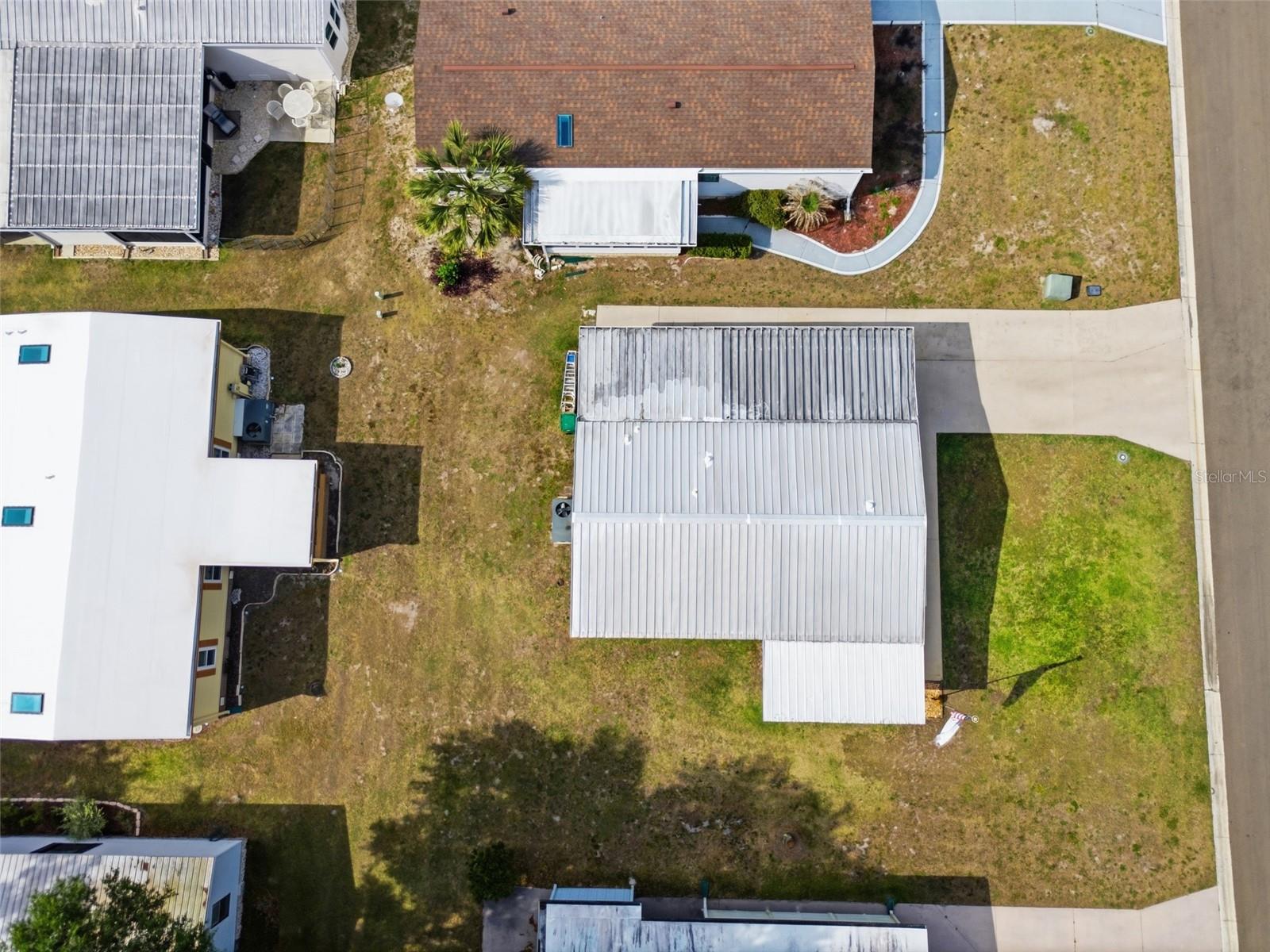 Image 4 of 27 For 111 Winterberry Avenue