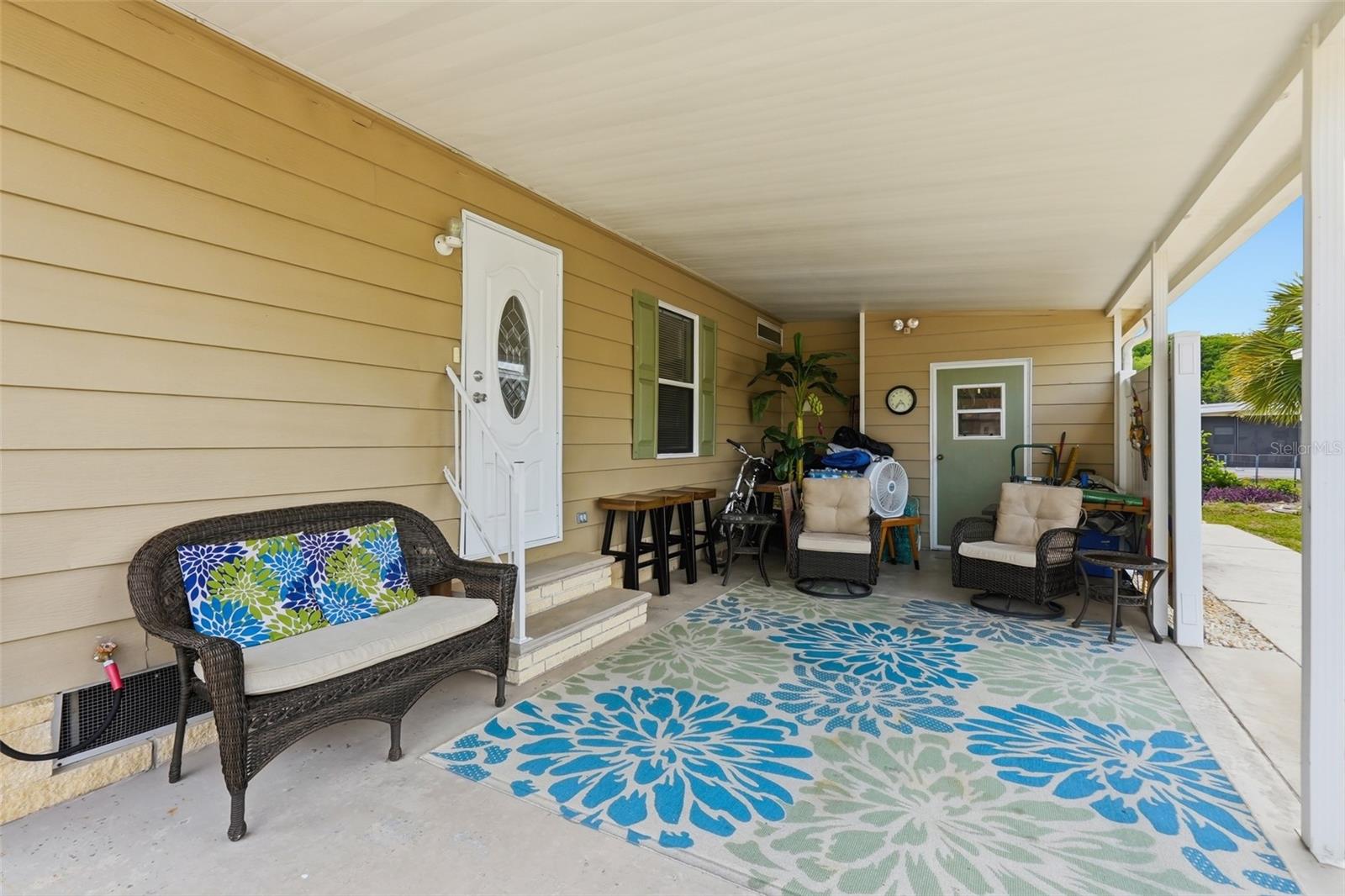 Image 5 of 27 For 111 Winterberry Avenue