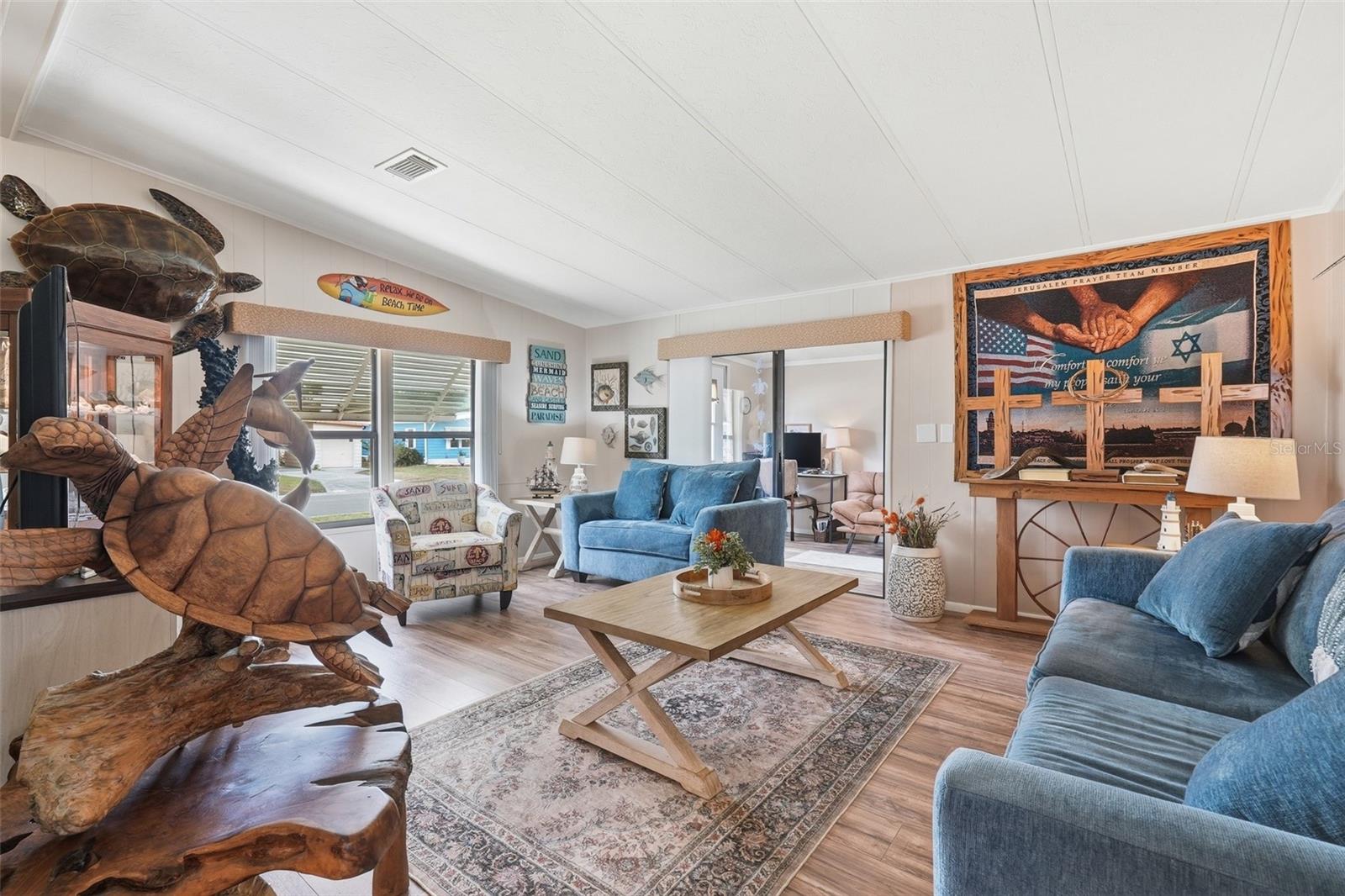 Image 7 of 27 For 111 Winterberry Avenue