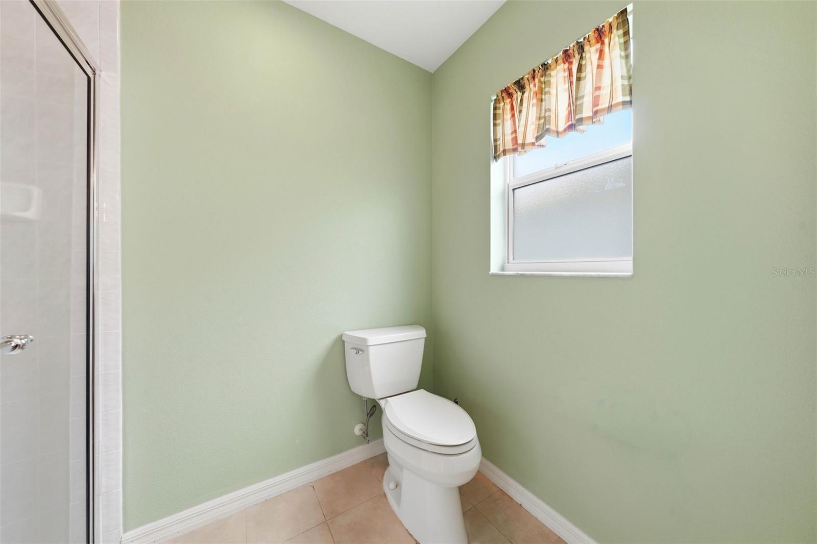 Image 33 of 43 For 1627 Kensington Place