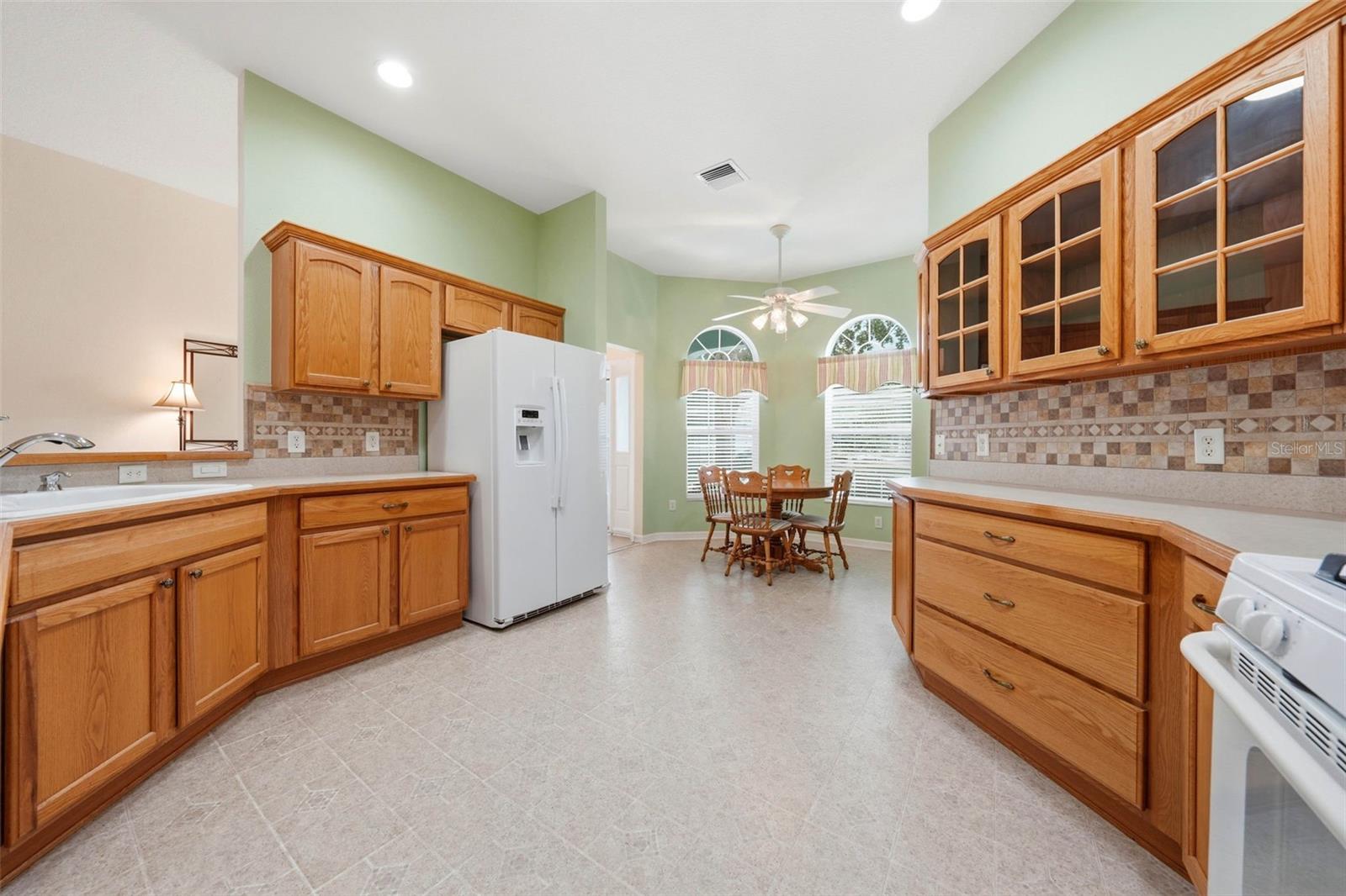 Image 9 of 43 For 1627 Kensington Place