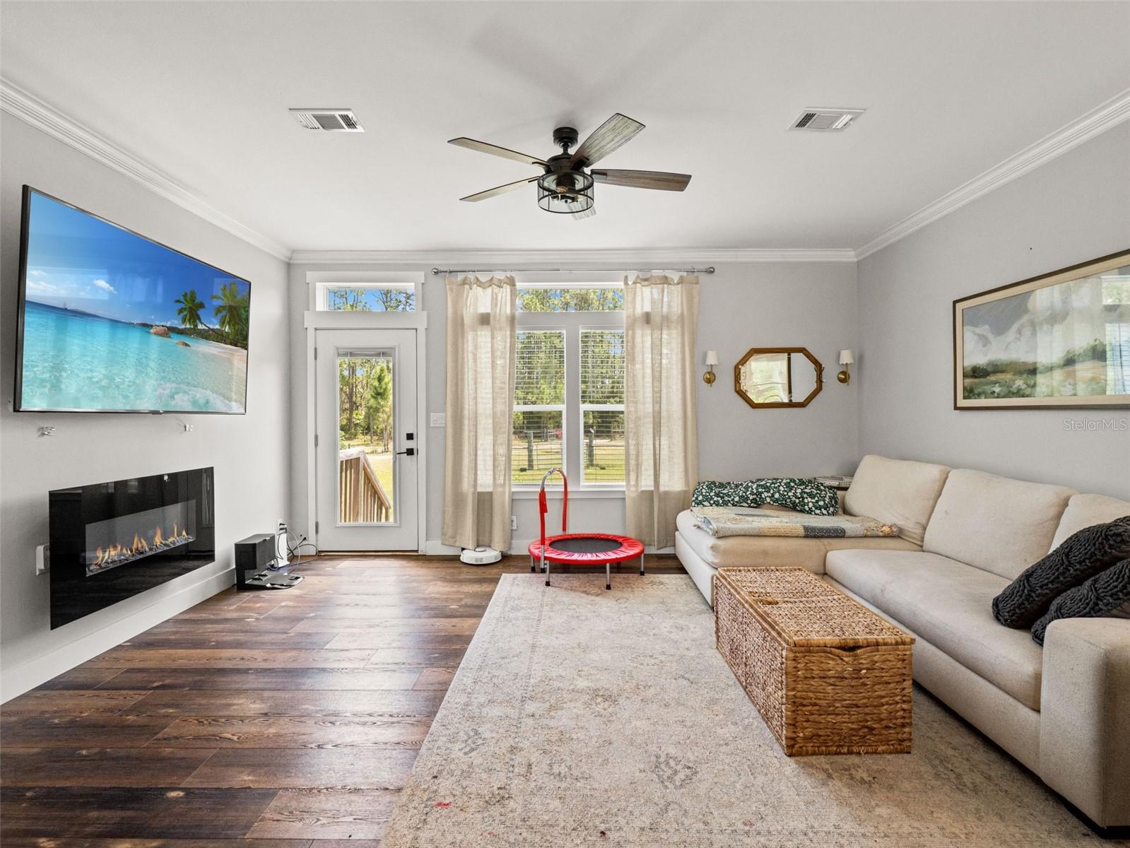 Image 12 of 35 For 12048 Sherington Pl