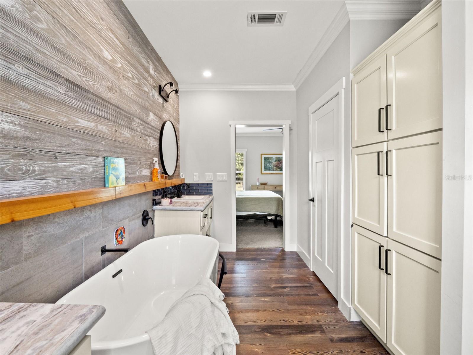 Image 20 of 35 For 12048 Sherington Pl