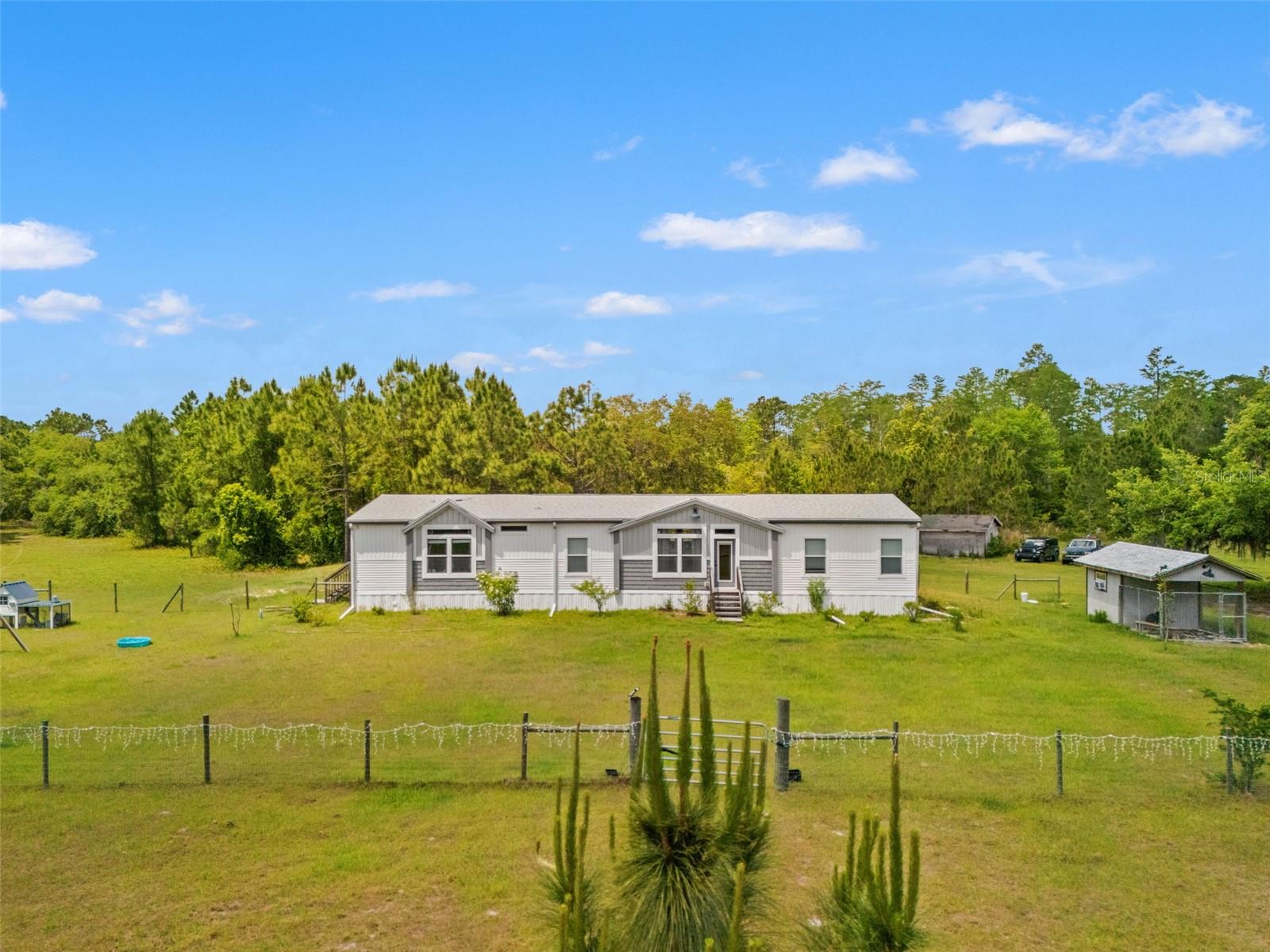 Image 27 of 35 For 12048 Sherington Pl