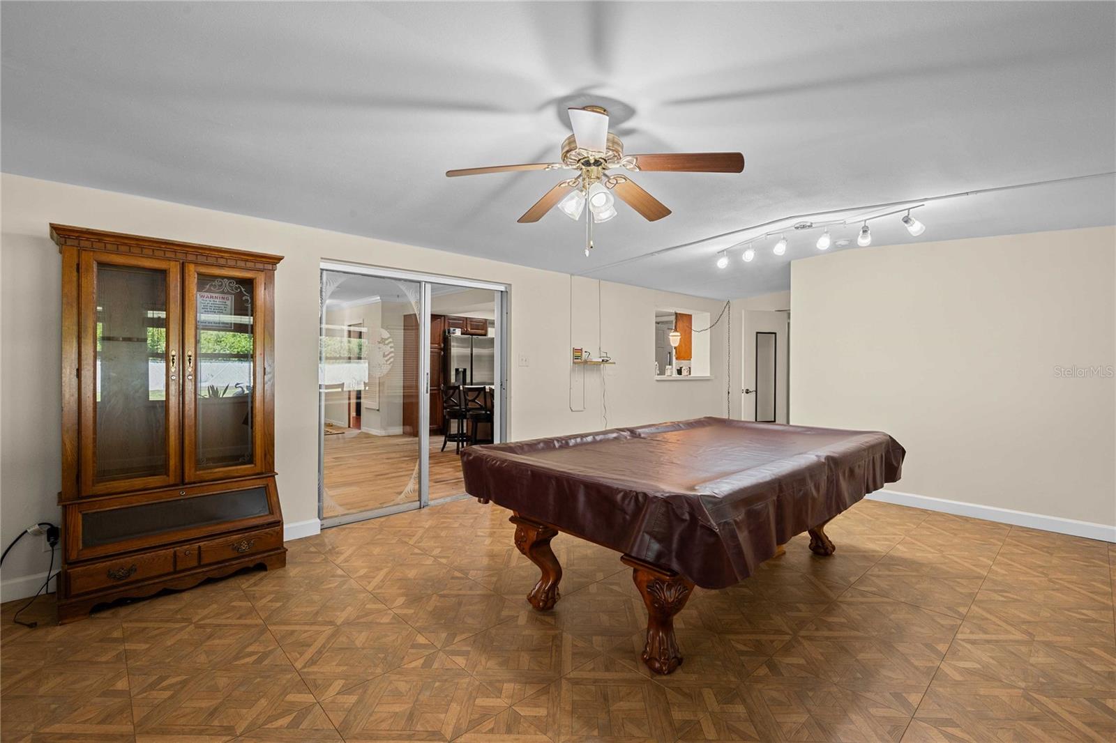 Listing photo id 24 for 2122 Ramblewood Lane