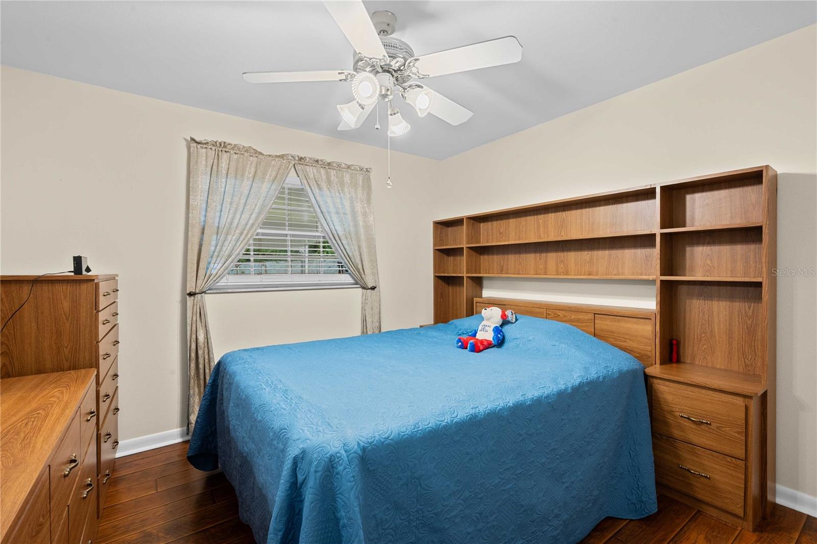 Listing photo id 28 for 2122 Ramblewood Lane