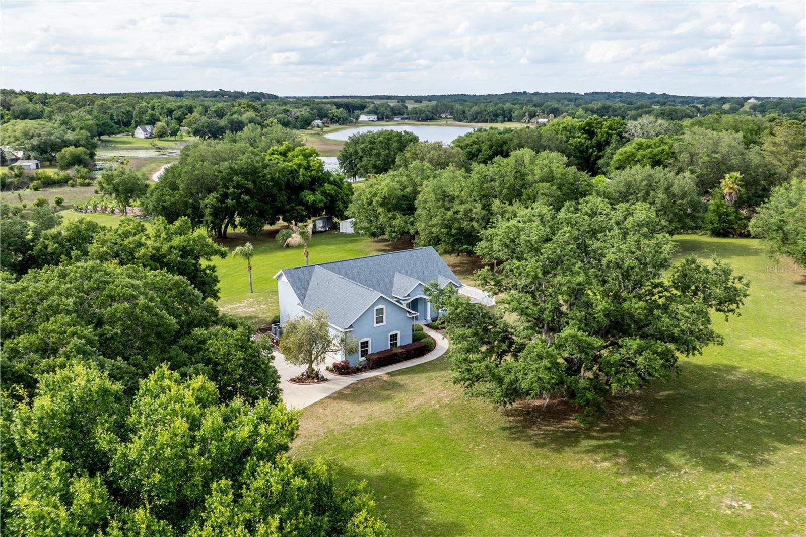 Listing photo id 0 for 25101 Turkey Lake Road