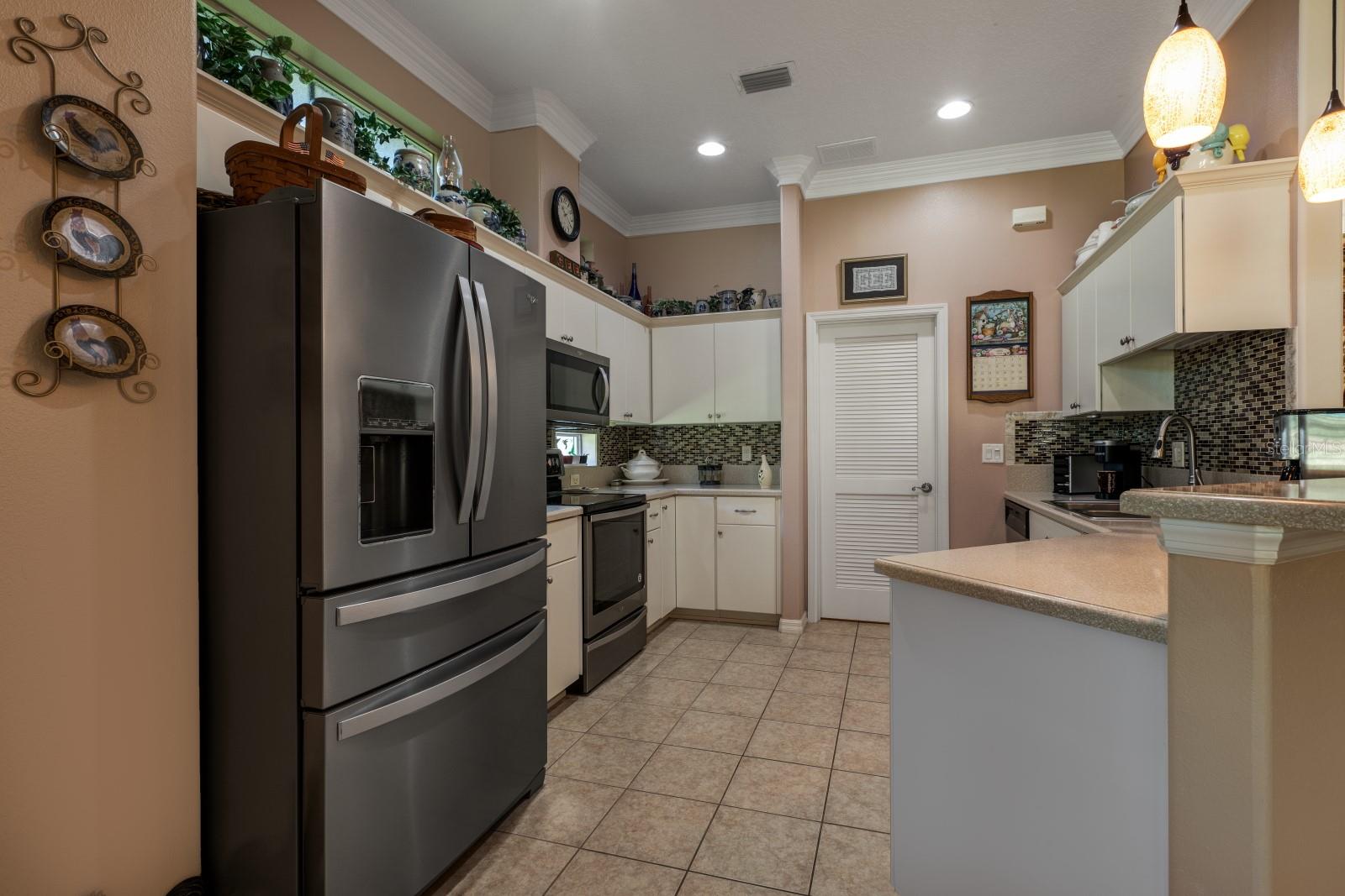 Image 8 of 27 For 5712 Blue Savannah Drive