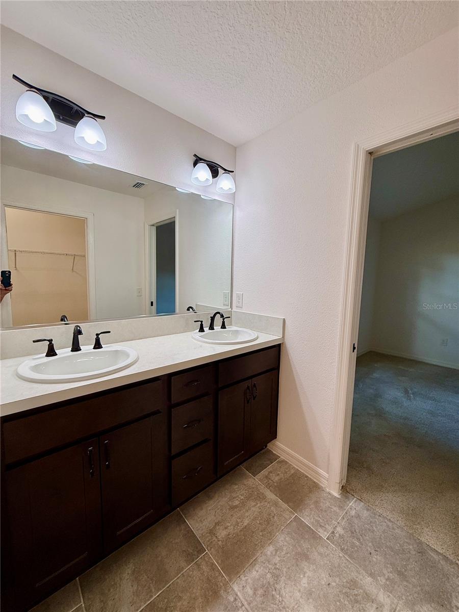 Image 12 of 24 For 5805 Valente Court