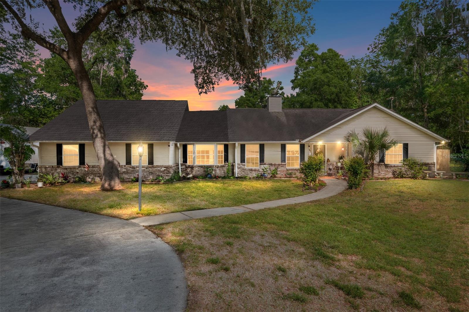 Image 2 of 100 For 4901 39th Court