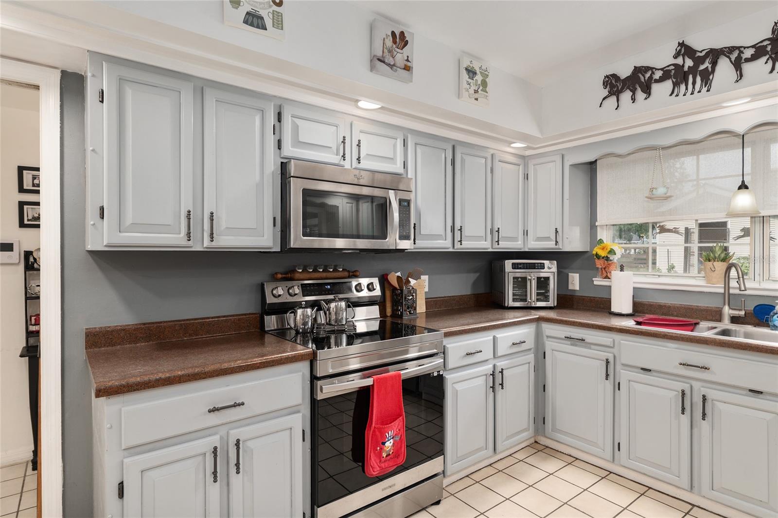 Image 28 of 100 For 4901 39th Court