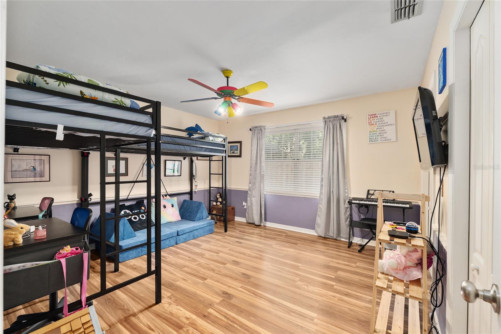 Image 39 of 100 For 4901 39th Court