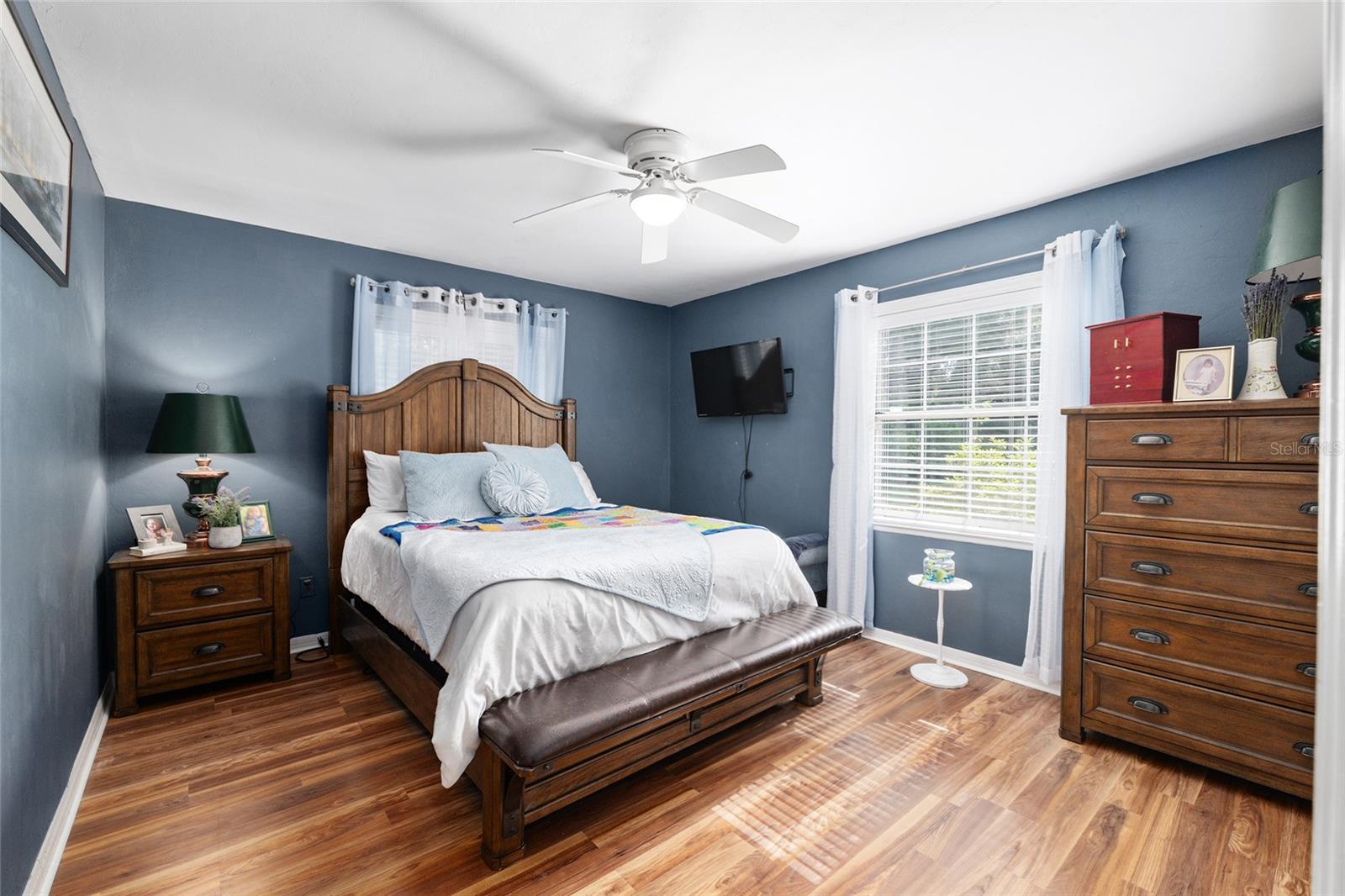 Image 43 of 100 For 4901 39th Court