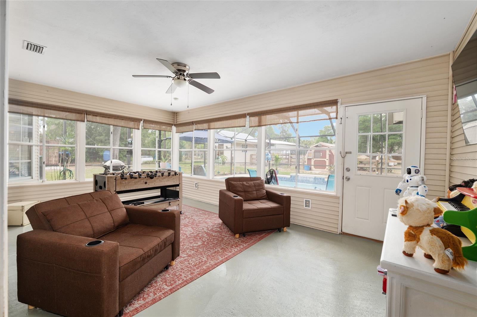 Image 51 of 100 For 4901 39th Court