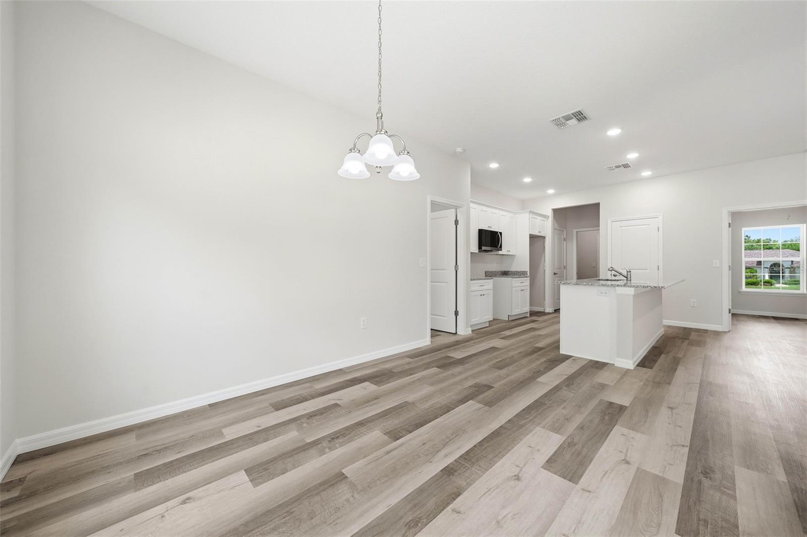 Image 11 of 36 For 13404 New York Avenue