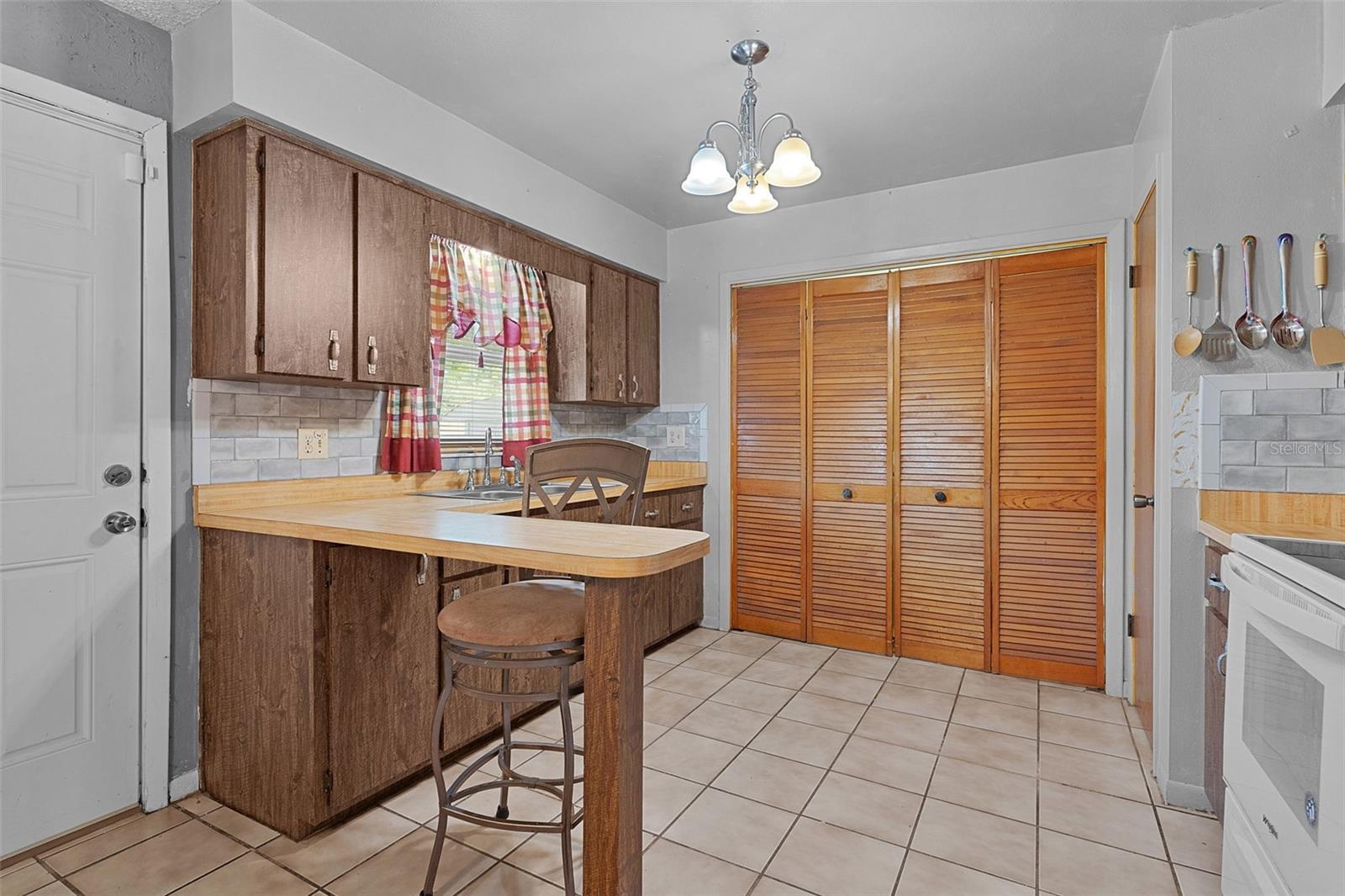 Image 24 of 47 For 5946 Sr 471  