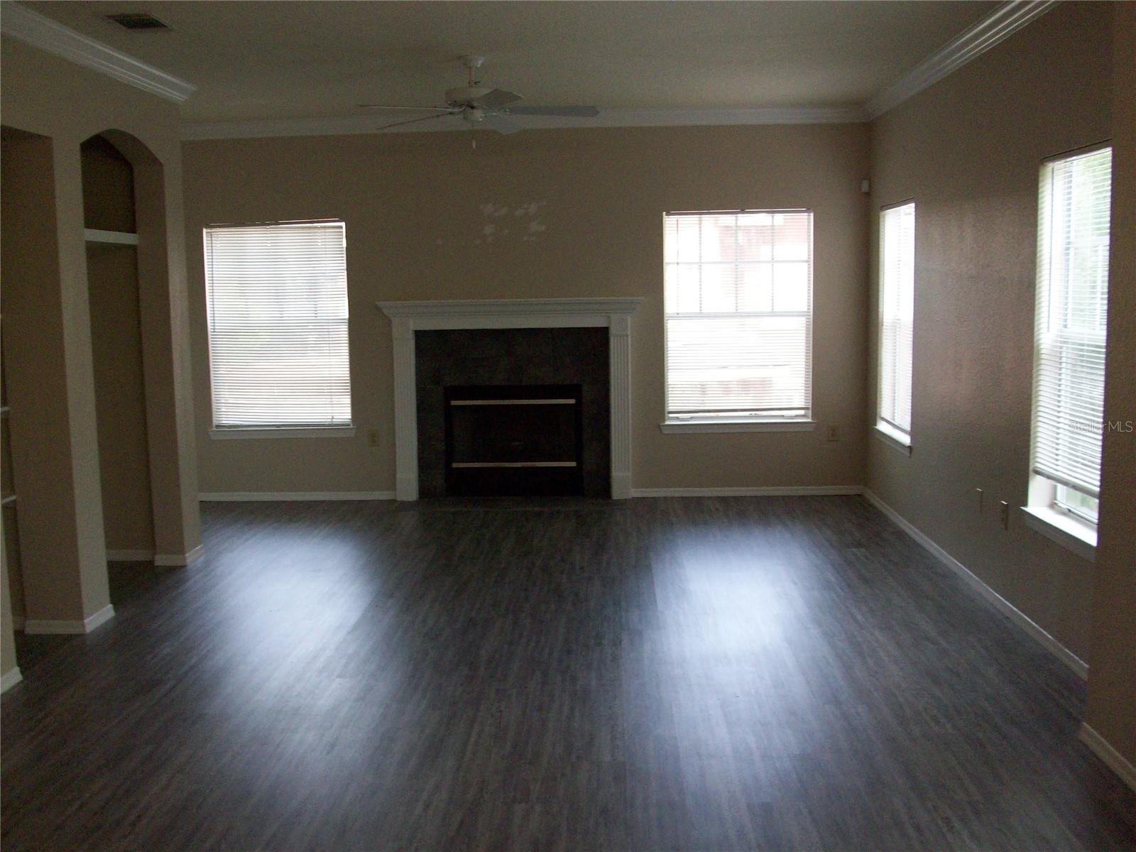 Image 7 of 22 For 143 Villa Di Este Terrace 205