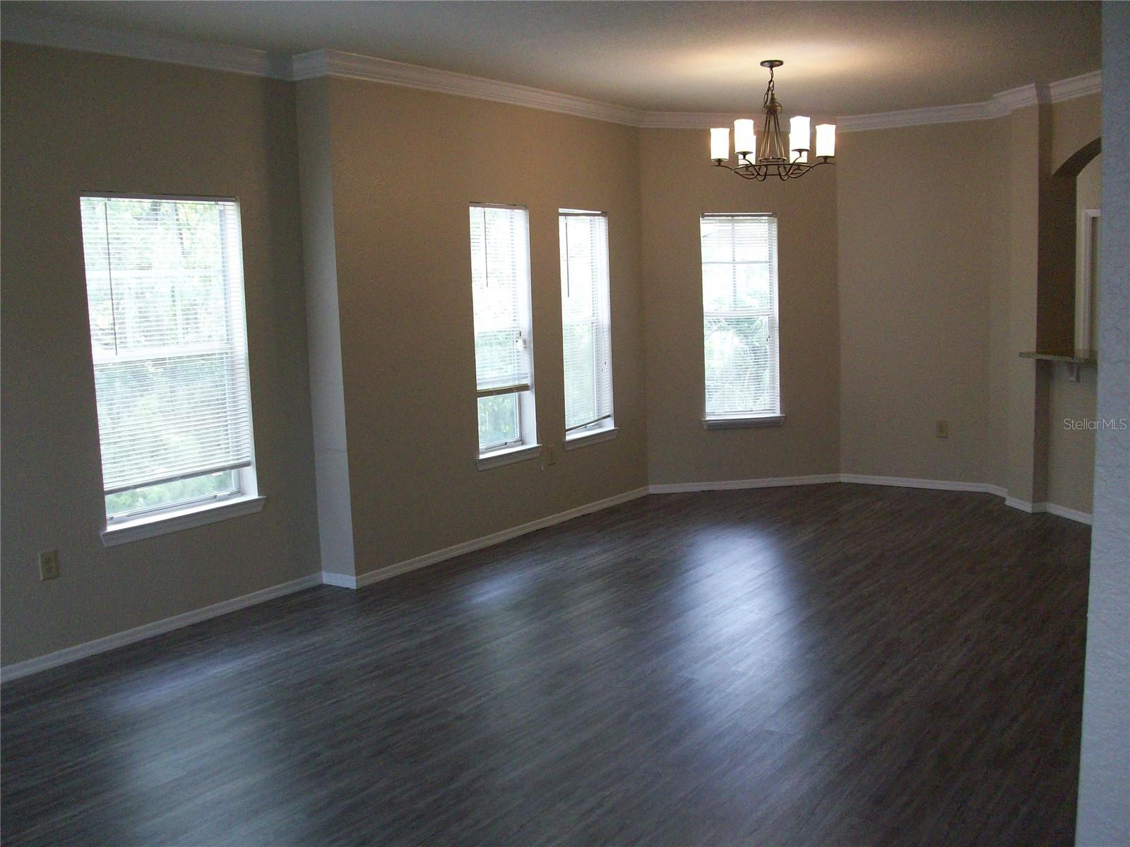 Image 8 of 22 For 143 Villa Di Este Terrace 205