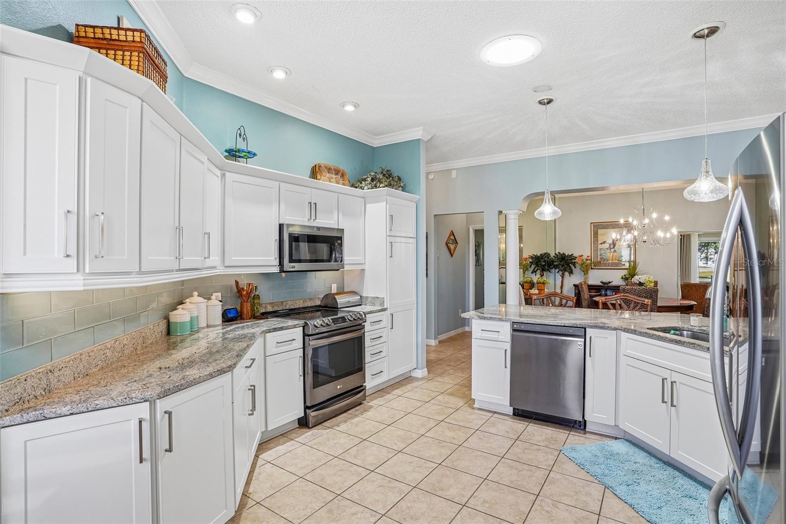 Image 16 of 62 For 2837 Grant Way