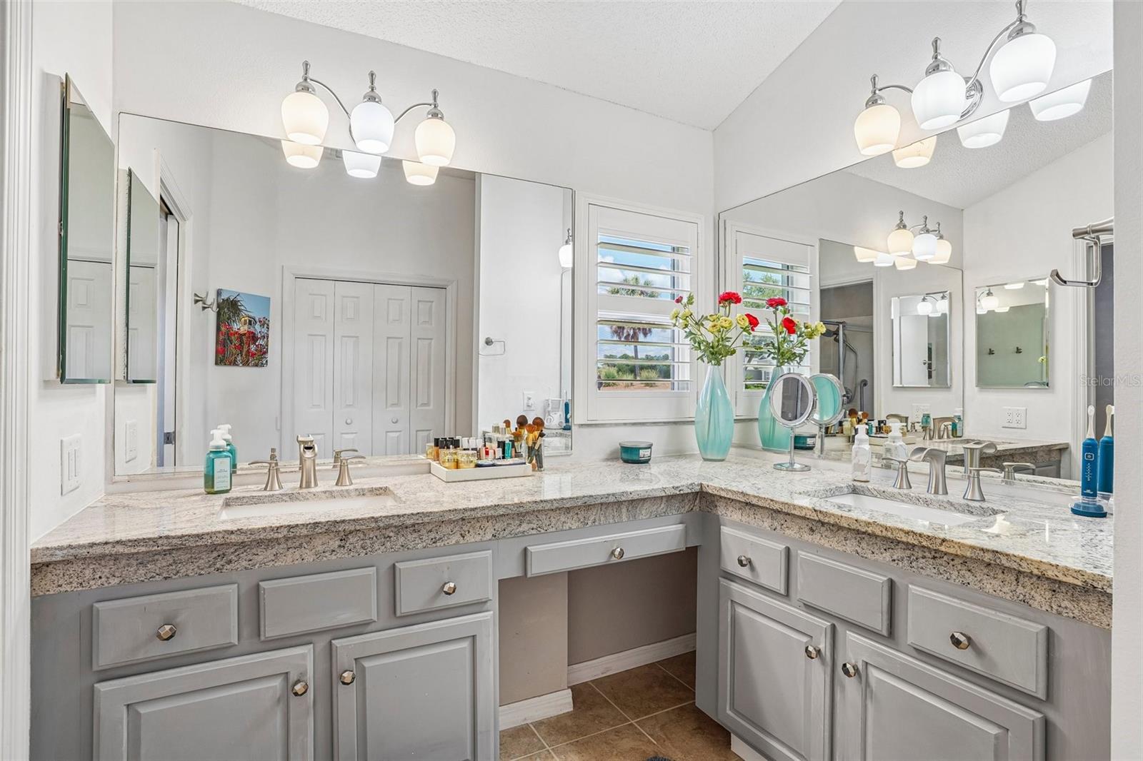 Image 25 of 62 For 2837 Grant Way