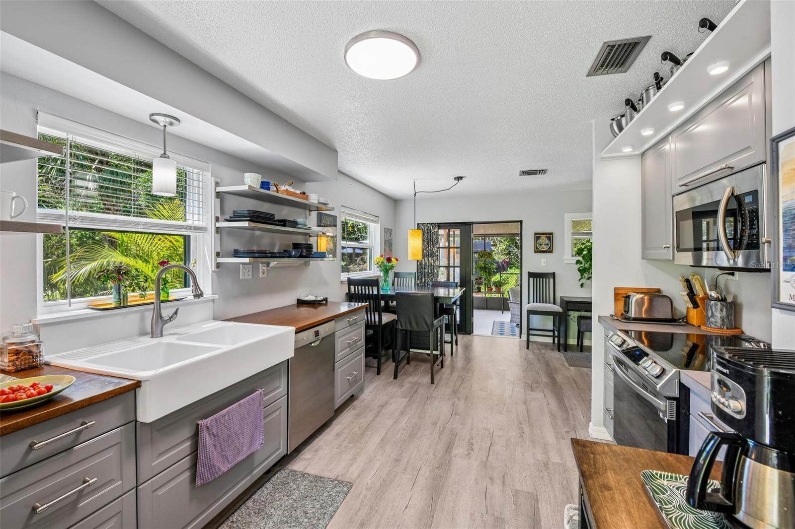 Image 20 of 45 For 1073 Central Street