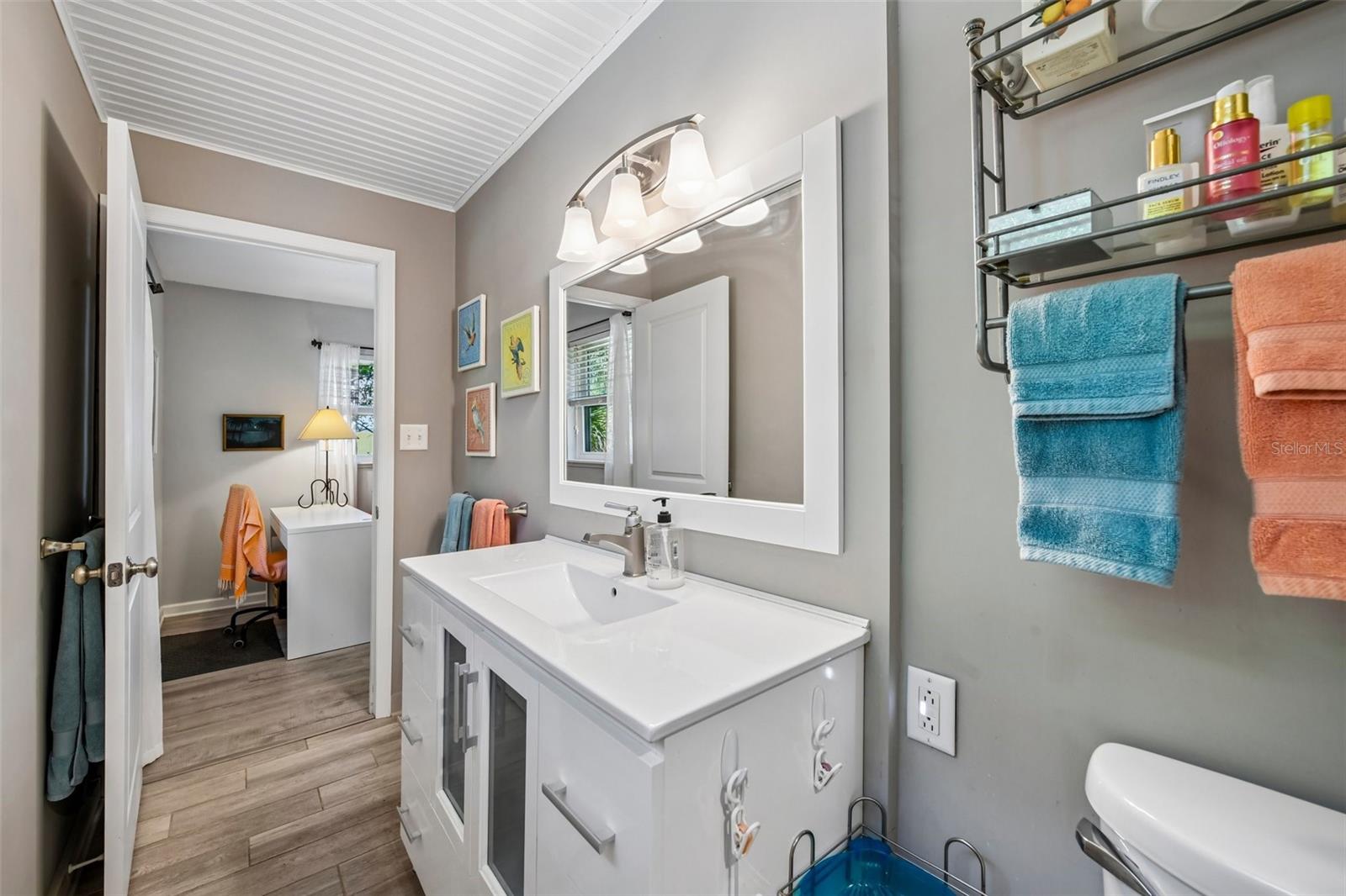 Image 34 of 45 For 1073 Central Street