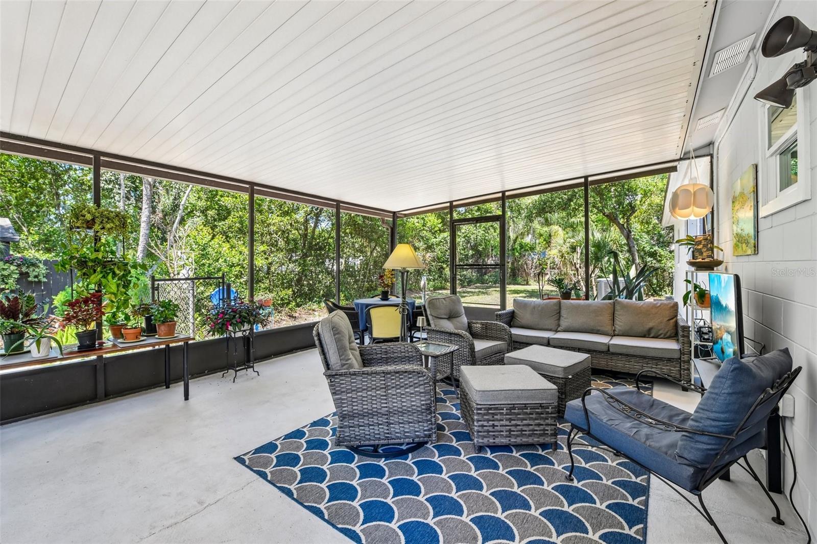 Image 36 of 45 For 1073 Central Street