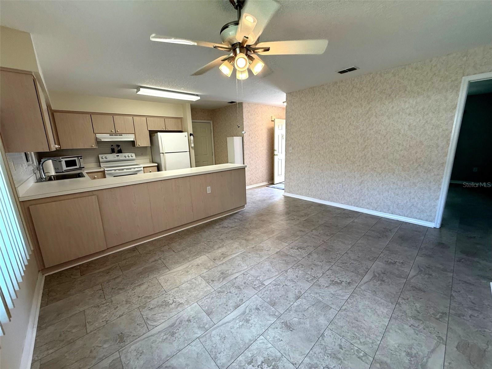 Image 14 of 28 For 17532 100th Court