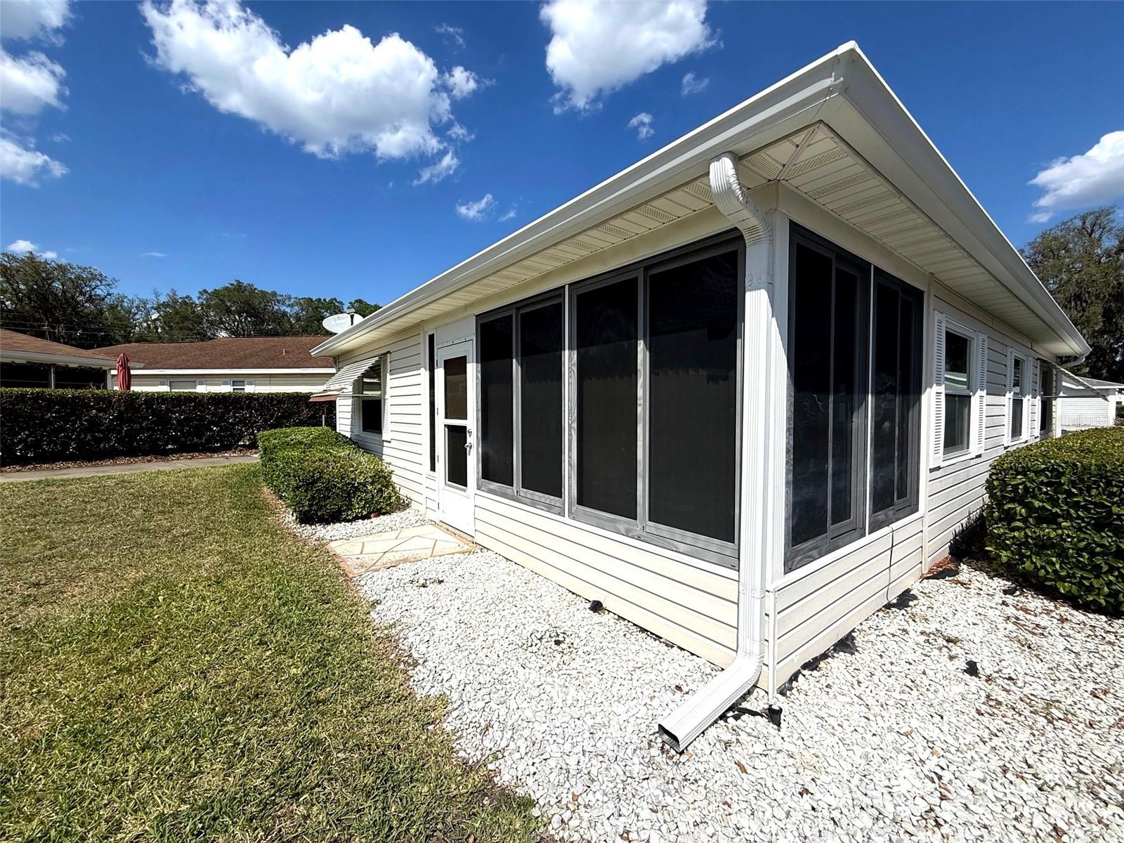 Image 4 of 28 For 17532 100th Court