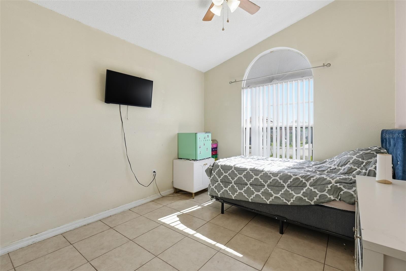 Image 17 of 27 For 535 Rollins Drive