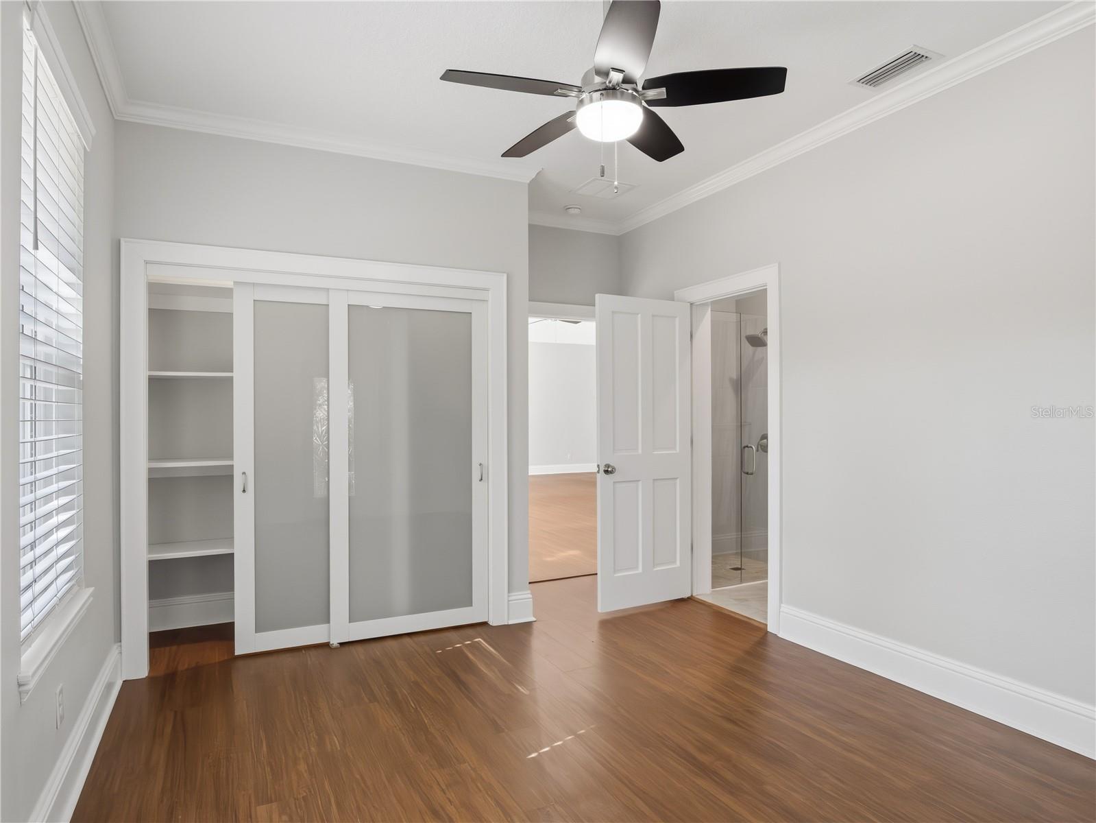 Image 25 of 56 For 6043 Lake Erie Road