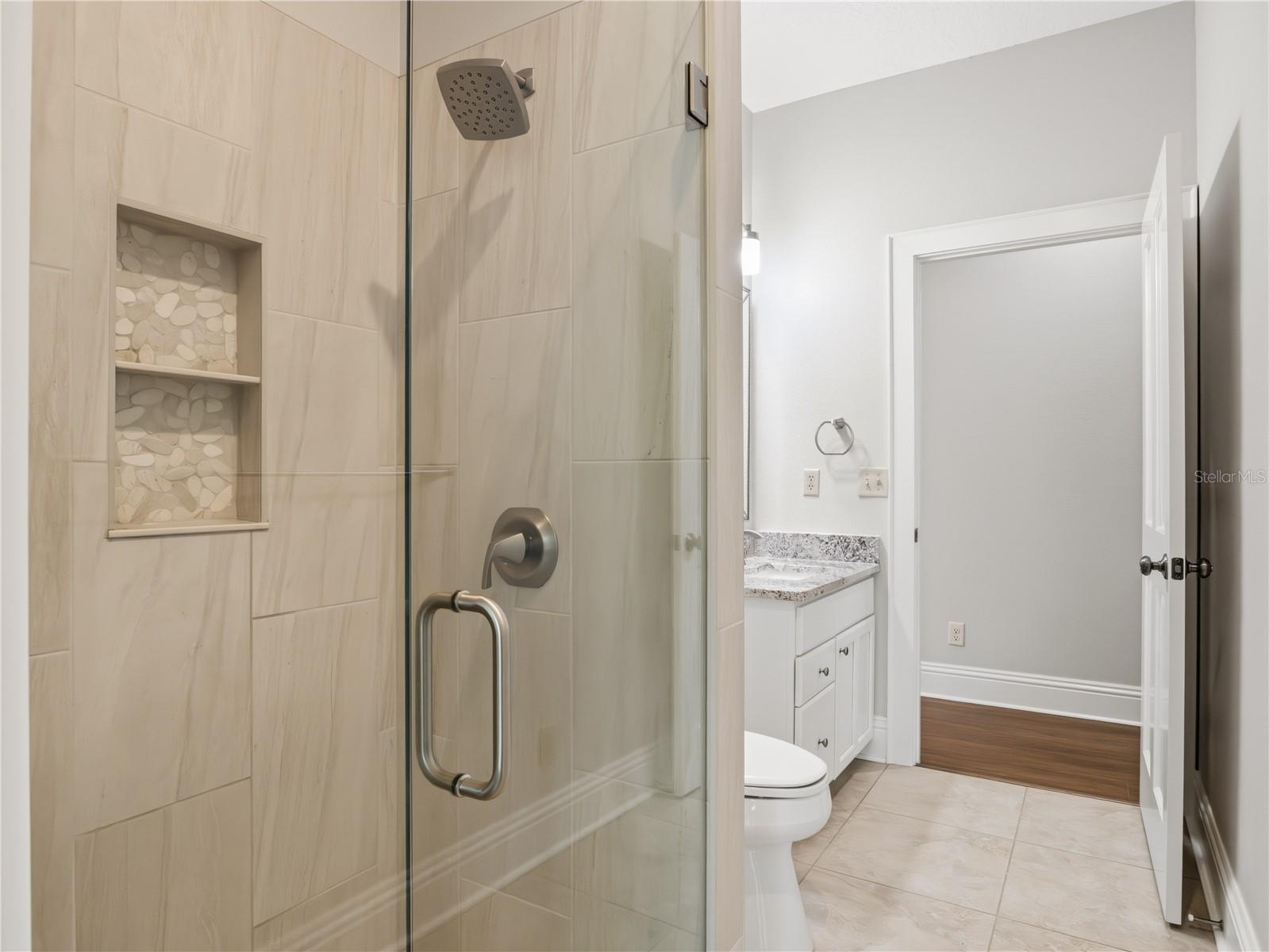 Image 26 of 56 For 6043 Lake Erie Road