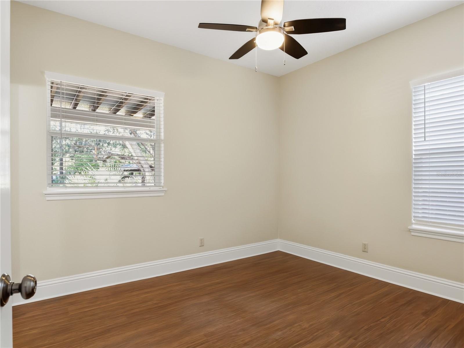 Image 28 of 56 For 6043 Lake Erie Road