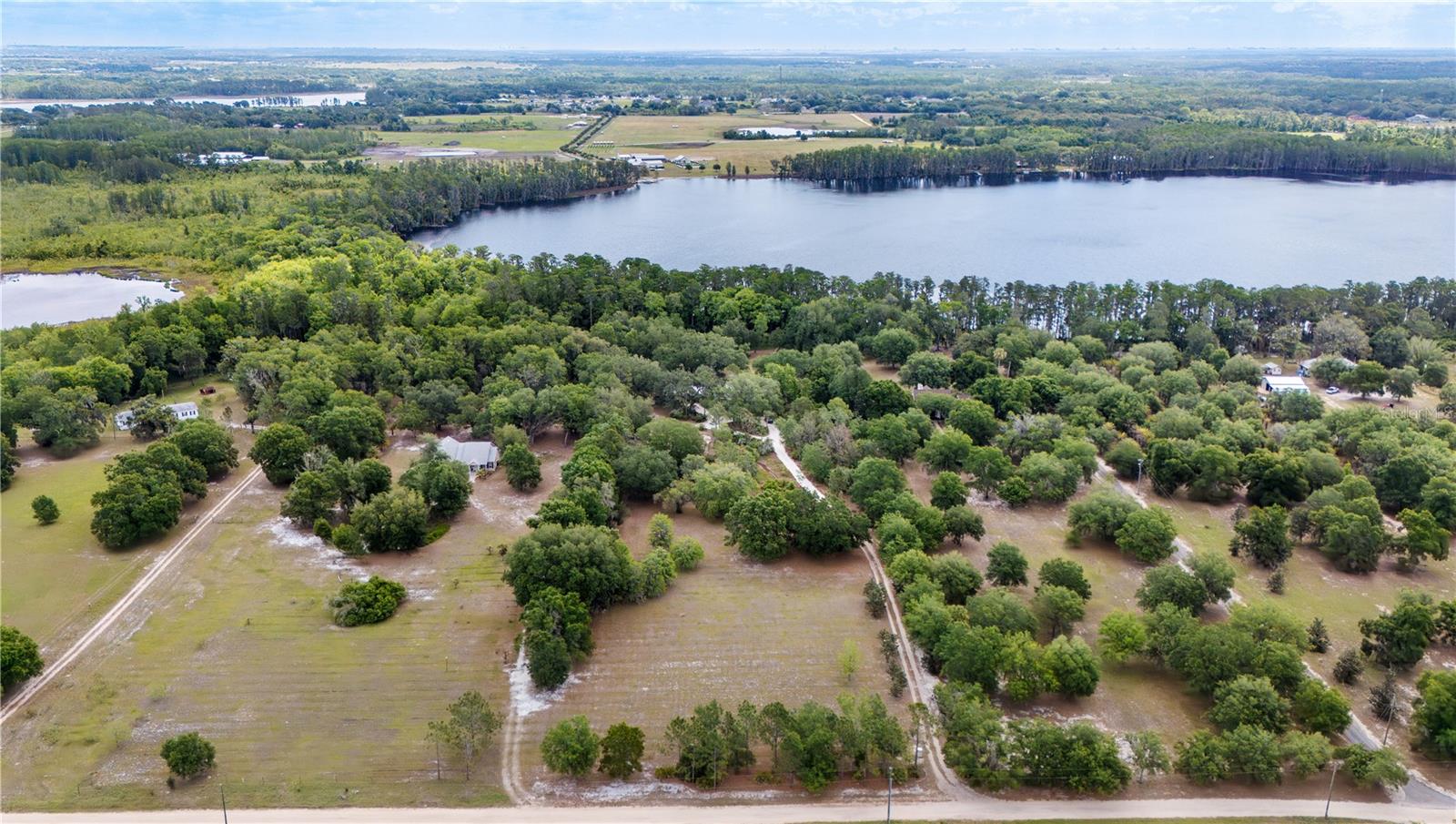 Image 3 of 56 For 6043 Lake Erie Road