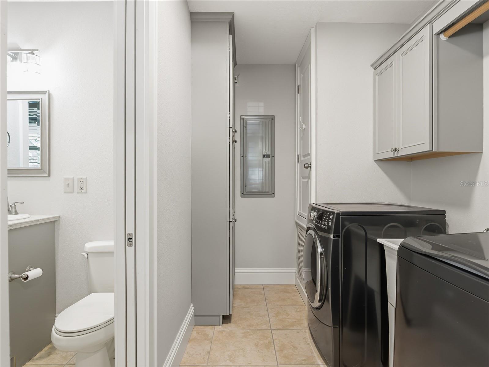 Image 34 of 56 For 6043 Lake Erie Road