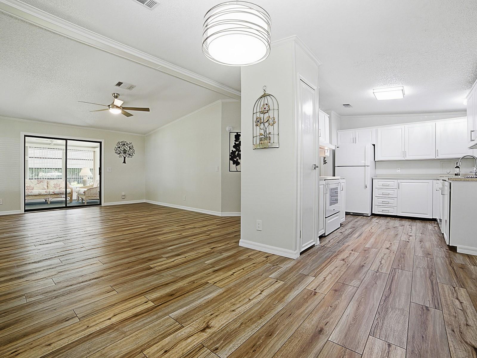 Image 10 of 31 For 25143 Barrow Hill