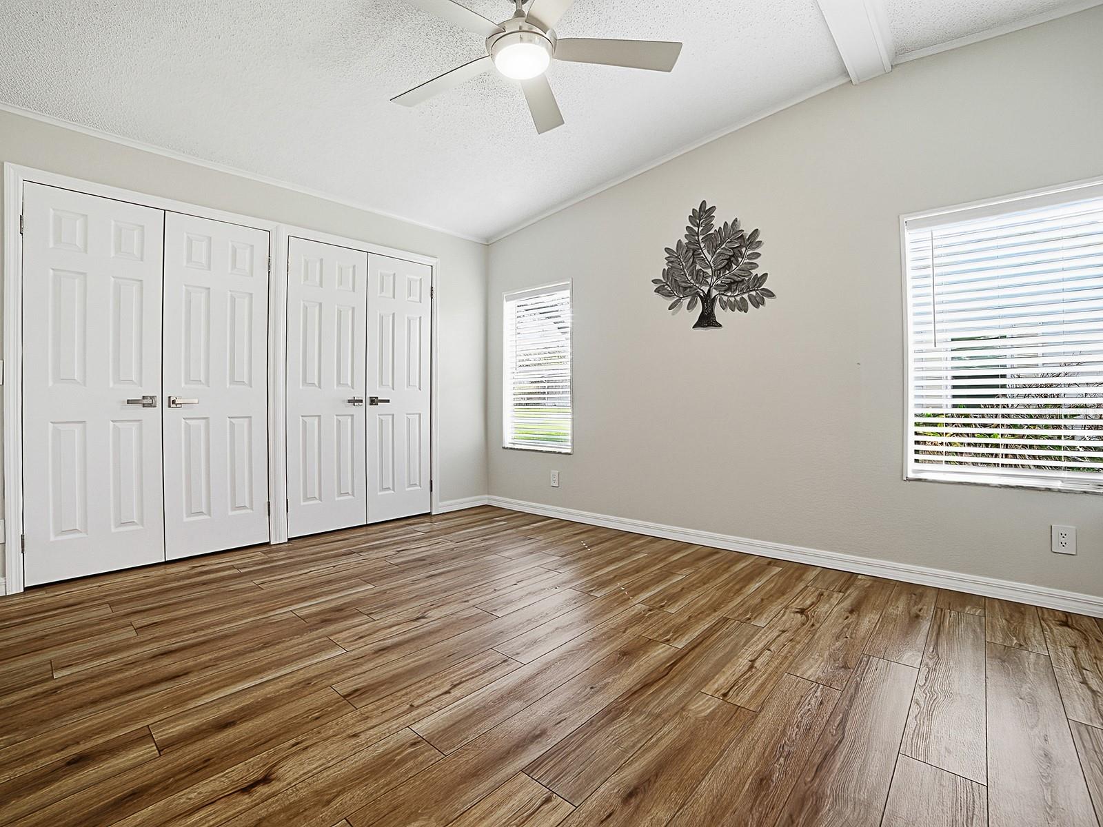 Image 19 of 31 For 25143 Barrow Hill