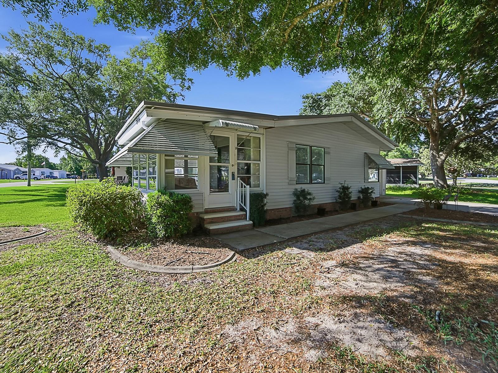 Image 2 of 31 For 25143 Barrow Hill